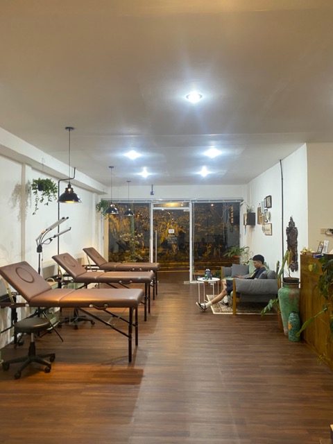 Naked_tattoo_studio29